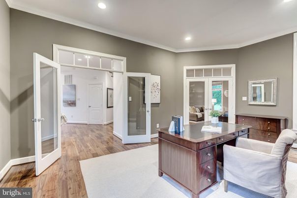 Home Office, Interior, Recessed Lighting, Wood Texture Flooring