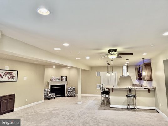 Fireplace, Interior, Kitchen, Pendant Lights, Recessed Lighting