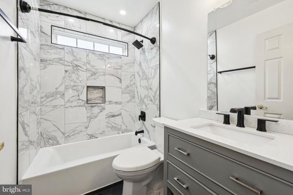 Bathroom, Interior, Marble Walls, Recessed Lighting