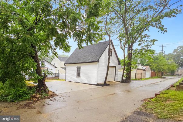 Backyard, Detached Garage, Exterior