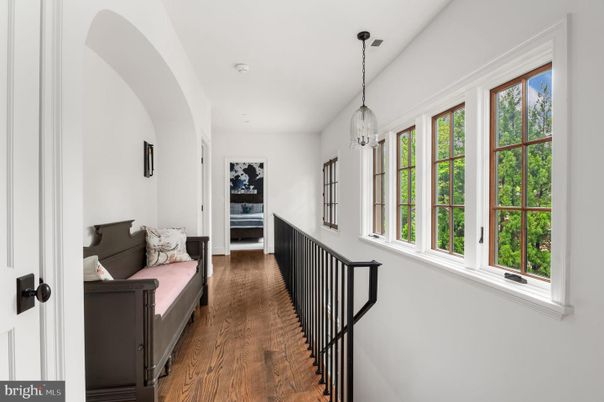 Interior, Pendant Lights, Recessed Lighting, Wood Texture Flooring