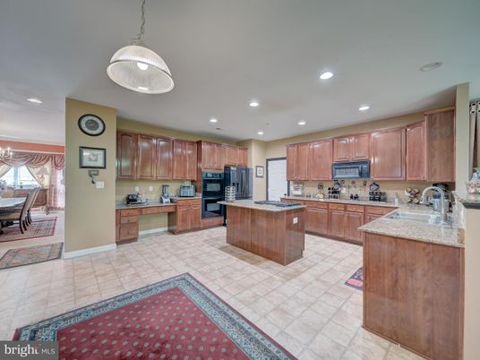 Dining room, Interior, Kitchen, Pendant Lights, Recessed Lighting