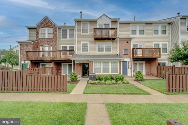 Exterior, Facade, Brick Facade, Rowhouse