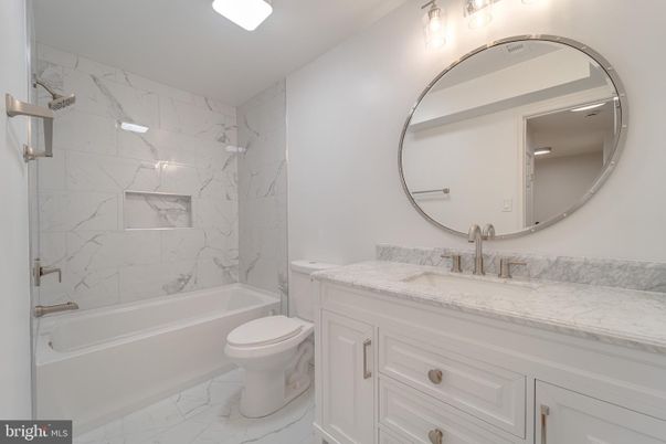 Bathroom, Interior, Marble, Marble Walls, Recessed Lighting