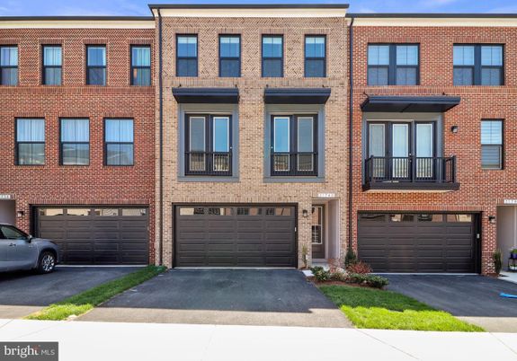 Attached, Exterior, Facade, Brick Facade, Rowhouse