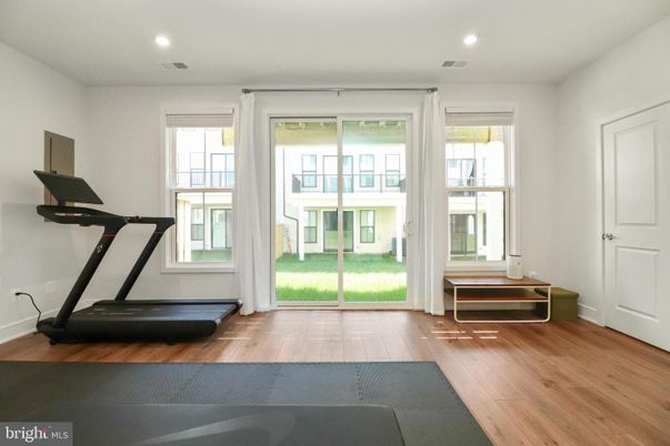 Fitness Equipment, Interior, Recessed Lighting, Wood Texture Flooring