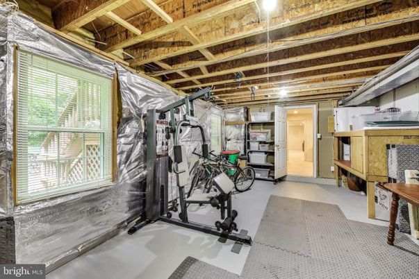 Fitness Equipment, Interior, Wooden Beams