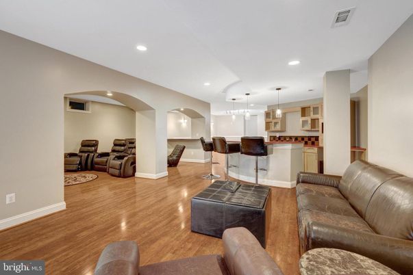 Interior, Kitchen, Living room, Pendant Lights, Recessed Lighting, Wood Texture Flooring