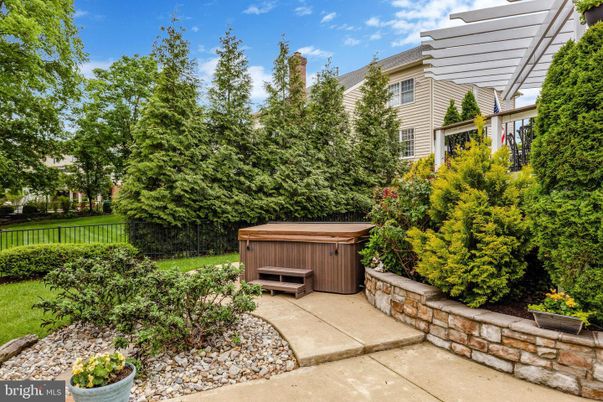 Exterior, Hot Tub
