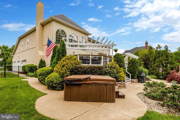 Exterior, Hot Tub