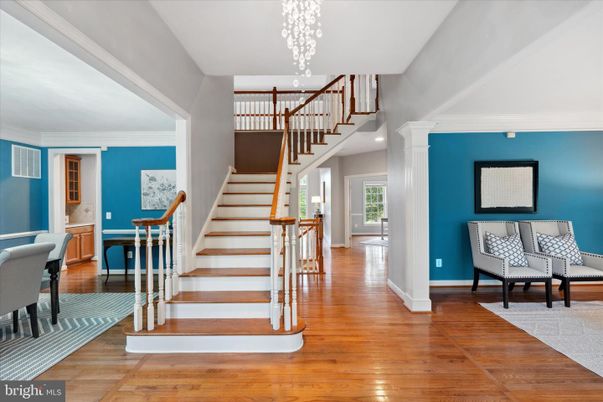 Interior, Pendant Lights, Recessed Lighting, Wood Texture Flooring