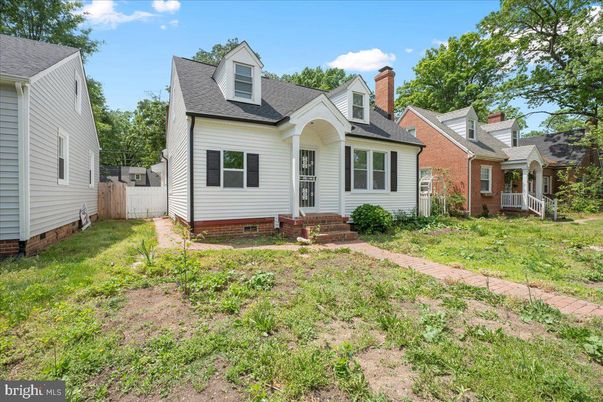 Exterior, Facade, Brick Facade, Cape Cod
