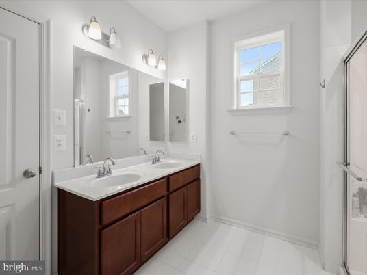 Bathroom, Dual Sink Vanities, Interior