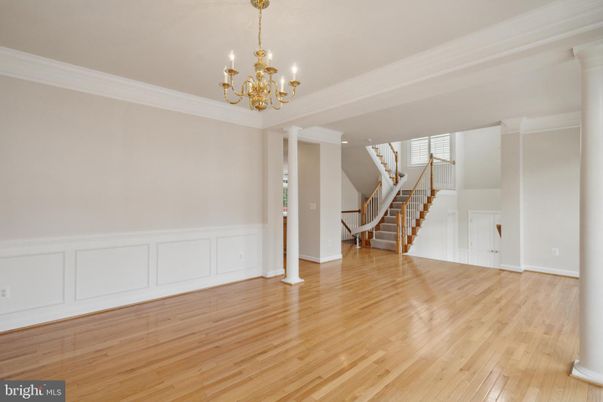 Chandelier, Empty room, Interior, Wood Texture Flooring