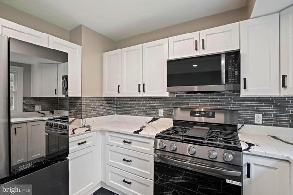 Interior, Kitchen, Marble, Stainless Steel Appliances