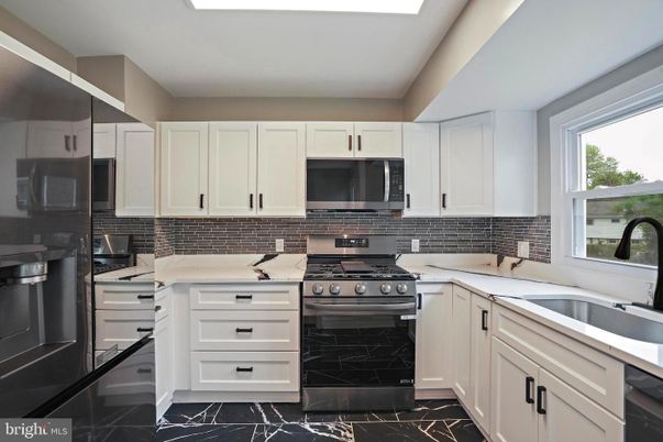 Interior, Kitchen, Marble, Stainless Steel Appliances
