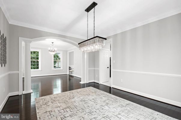 Chandelier, Empty room, Interior, Wood Texture Flooring