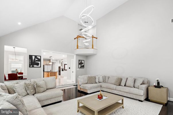 Dining room, Interior, Kitchen, Living room, Pendant Lights, Recessed Lighting, Wood Texture Flooring