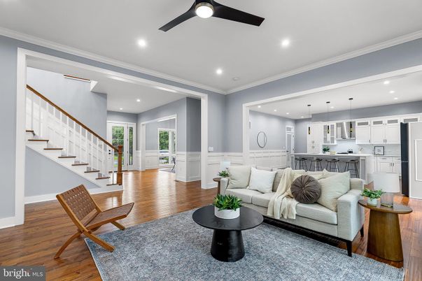 Interior, Kitchen, Living room, Pendant Lights, Recessed Lighting, Wood Texture Flooring