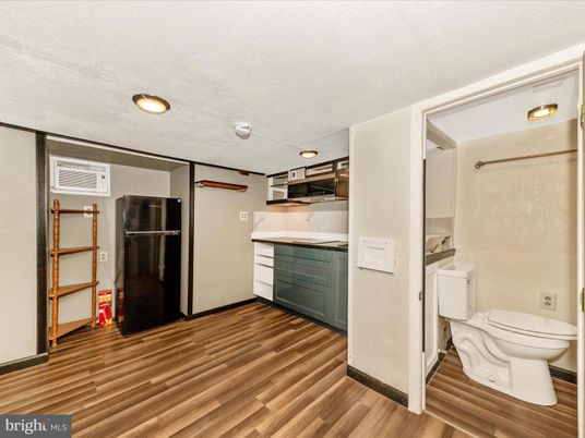 Bathroom, Interior, Recessed Lighting, Wood Texture Flooring