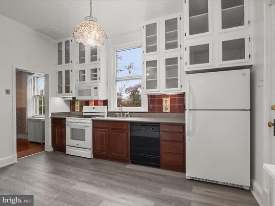 Interior, Kitchen, Pendant Lights, Wood Texture Flooring