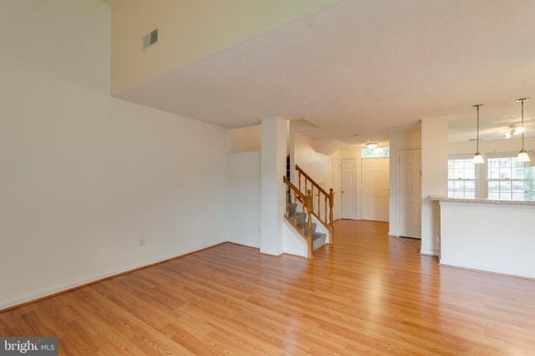 Empty room, Interior, Pendant Lights, Wood Texture Flooring
