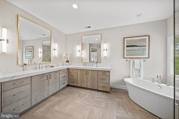 Bathroom, Dual Sink Vanities, Free Standing Baths, Interior, Recessed Lighting