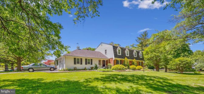 Attached, Backyard, Exterior, Facade, Cape Cod