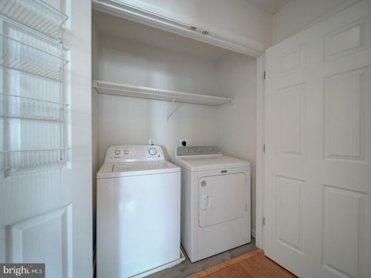 Interior, Utility Closets, Washer, Wood Texture Flooring