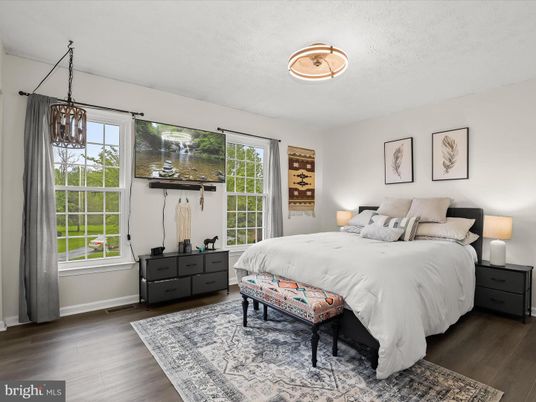 Bedroom, Interior, Pendant Lights, Wood Texture Flooring