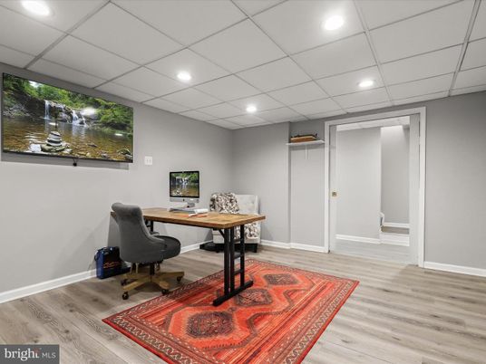 Home Office, Interior, Recessed Lighting, Wood Texture Flooring