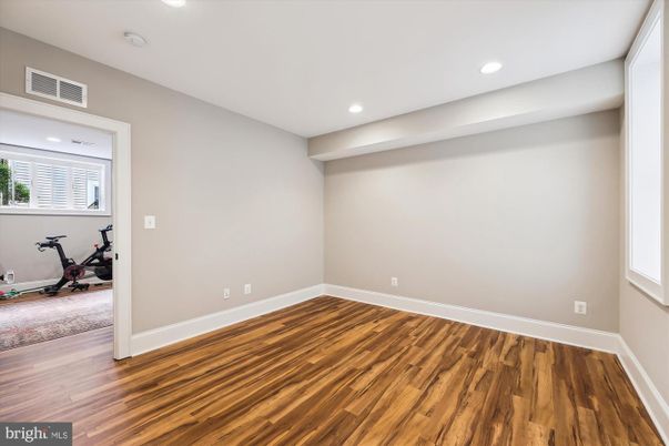 Fitness Equipment, Interior, Recessed Lighting, Wood Texture Flooring