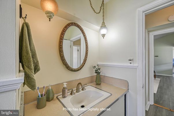 Bathroom, Interior, Pendant Lights