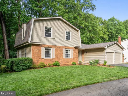 Attached, Detached Garage, Exterior, Facade, Brick Facade, Split Level