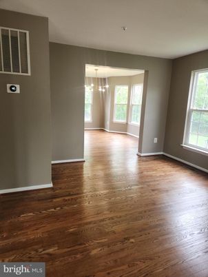 Empty room, Interior, Pendant Lights, Wood Texture Flooring