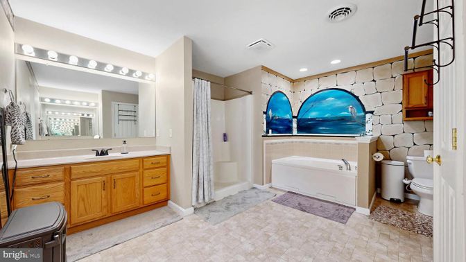 Bathroom, Interior, Recessed Lighting