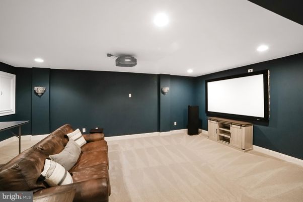 Interior, Projection Screen, Recessed Lighting, Theatre Room