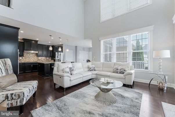 Interior, Kitchen, Living room, Pendant Lights, Recessed Lighting, Stainless Steel Appliances, Wood Texture Flooring
