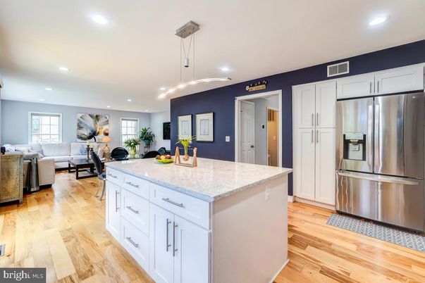 Interior, Kitchen, Living room, Pendant Lights, Recessed Lighting, Stainless Steel Appliances, Wood Texture Flooring