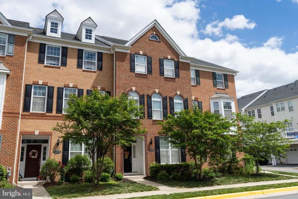 Exterior, Facade, Brick Facade, Rowhouse