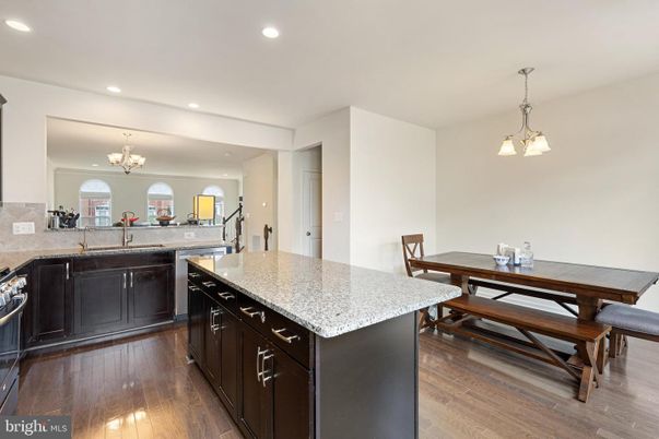 Chandelier, Dining room, Interior, Kitchen, Recessed Lighting, Wood Texture Flooring