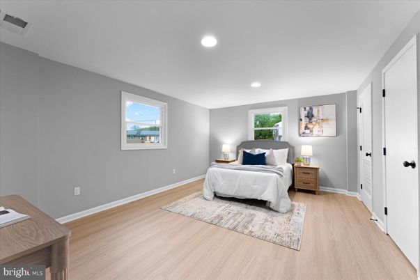 Bedroom, Interior, Recessed Lighting, Wood Texture Flooring
