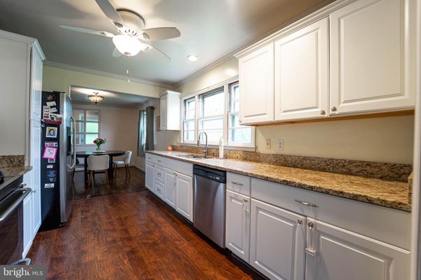 Dining room, Interior, Kitchen, Recessed Lighting, Wood Texture Flooring