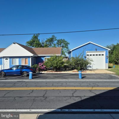 Attached, Detached Garage, Exterior, Facade, Ranch