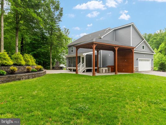 Backyard, Detached Garage, Exterior