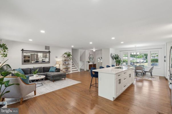 Dining room, Interior, Kitchen, Living room, Pendant Lights, Recessed Lighting, Wood Texture Flooring