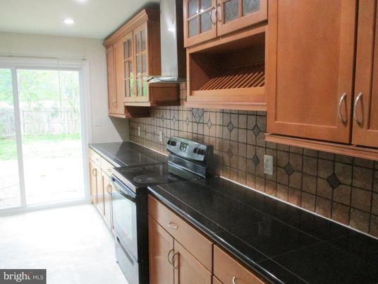 Interior, Kitchen, Recessed Lighting, Tile Countertops