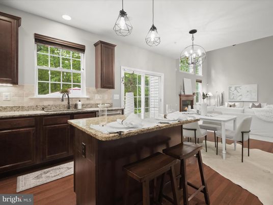 Chandelier, Dining room, Interior, Kitchen, Pendant Lights, Recessed Lighting, Wood Texture Flooring