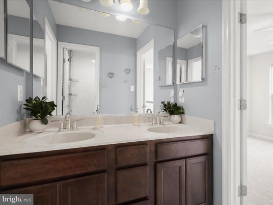 Bathroom, Dual Sink Vanities, Interior