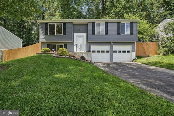 Attached, Exterior, Facade, Raised Ranch